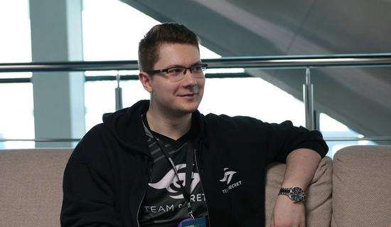 和稳定表现 和稳定表现